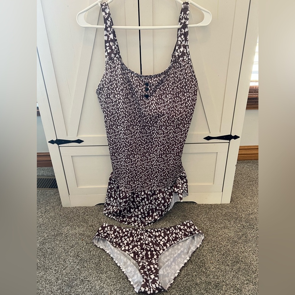 Swimsuit two piece